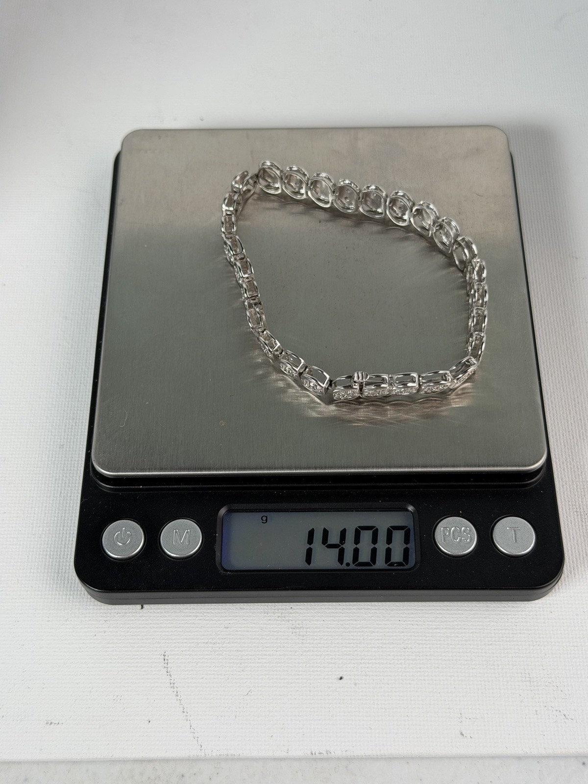 Sterling Silver Natural Diamond And Illusion Cluster Setting 7.5 Inch Bracelet