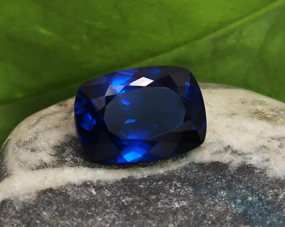 Natural 7.65 Ct Blue Sapphire Cushion Cut Certified Flawless Rare Loose Gemstone