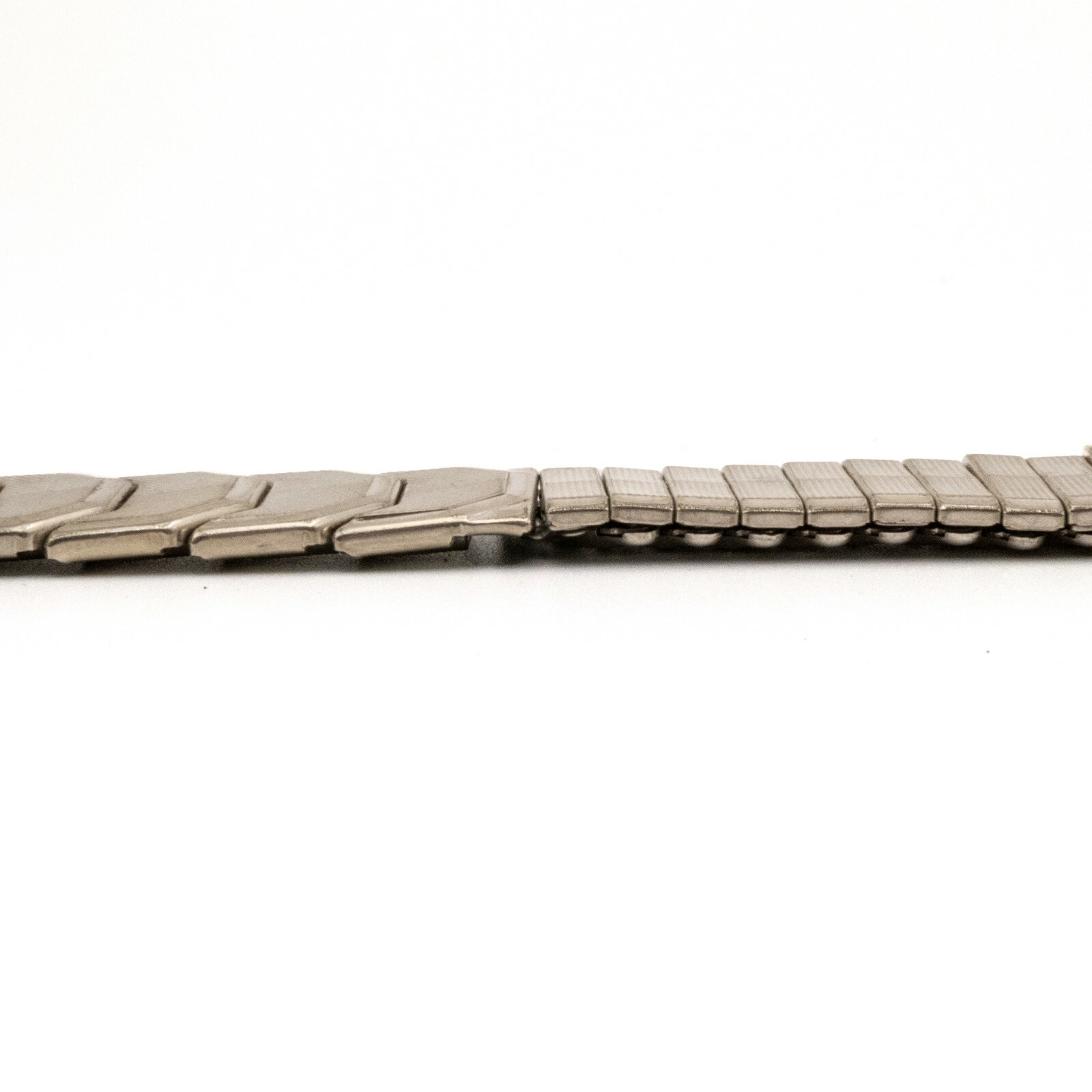Vintage Kreisler 17.0 mm stainless steel wristwatch bracelet w/center expansion