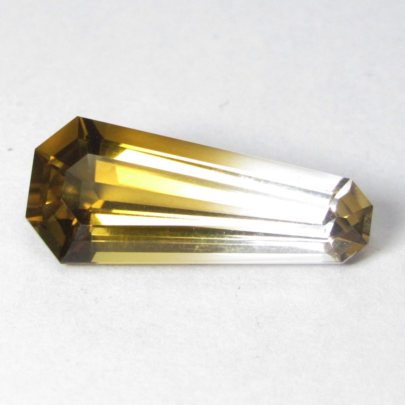 6.45Cts Shimmering Natural Bi-Color Quartz Fancy Cut Brazil Gemstone Ref-VDO