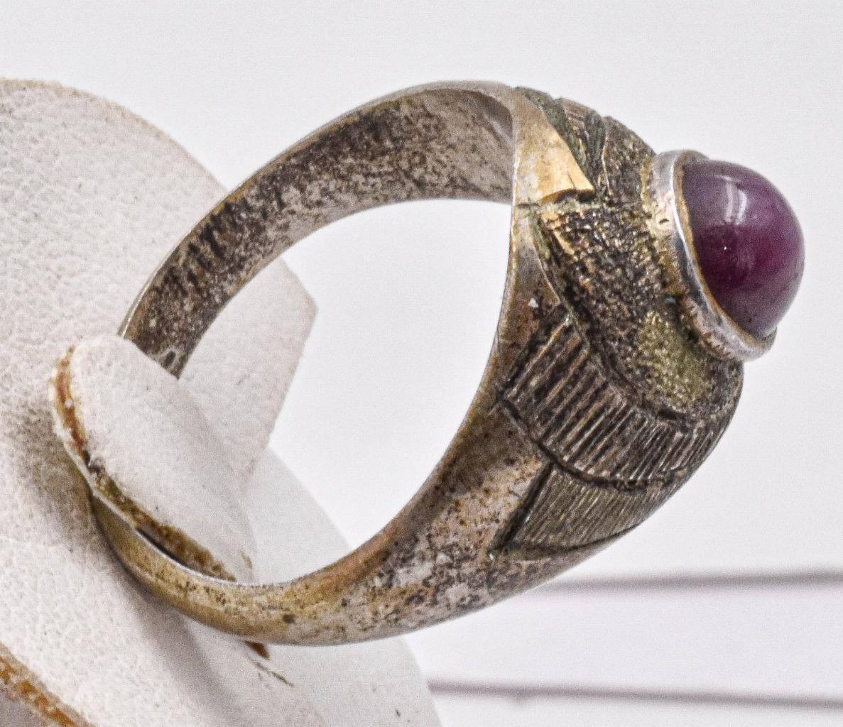 Vintage .800 Silver Hand Made Natural REAL Ruby Star Sapphire ladies ring size 9