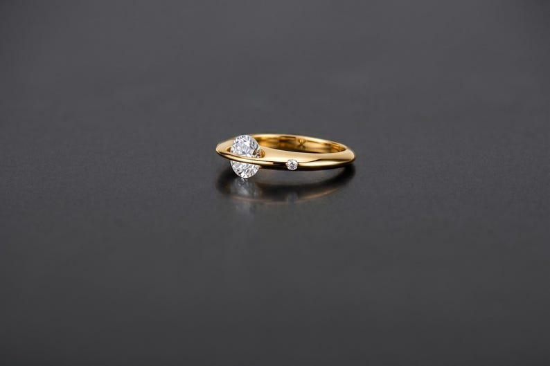 1.0 CT Round Spinner Moissanite 14K Gold Rotating Star Proposal Ring For Her