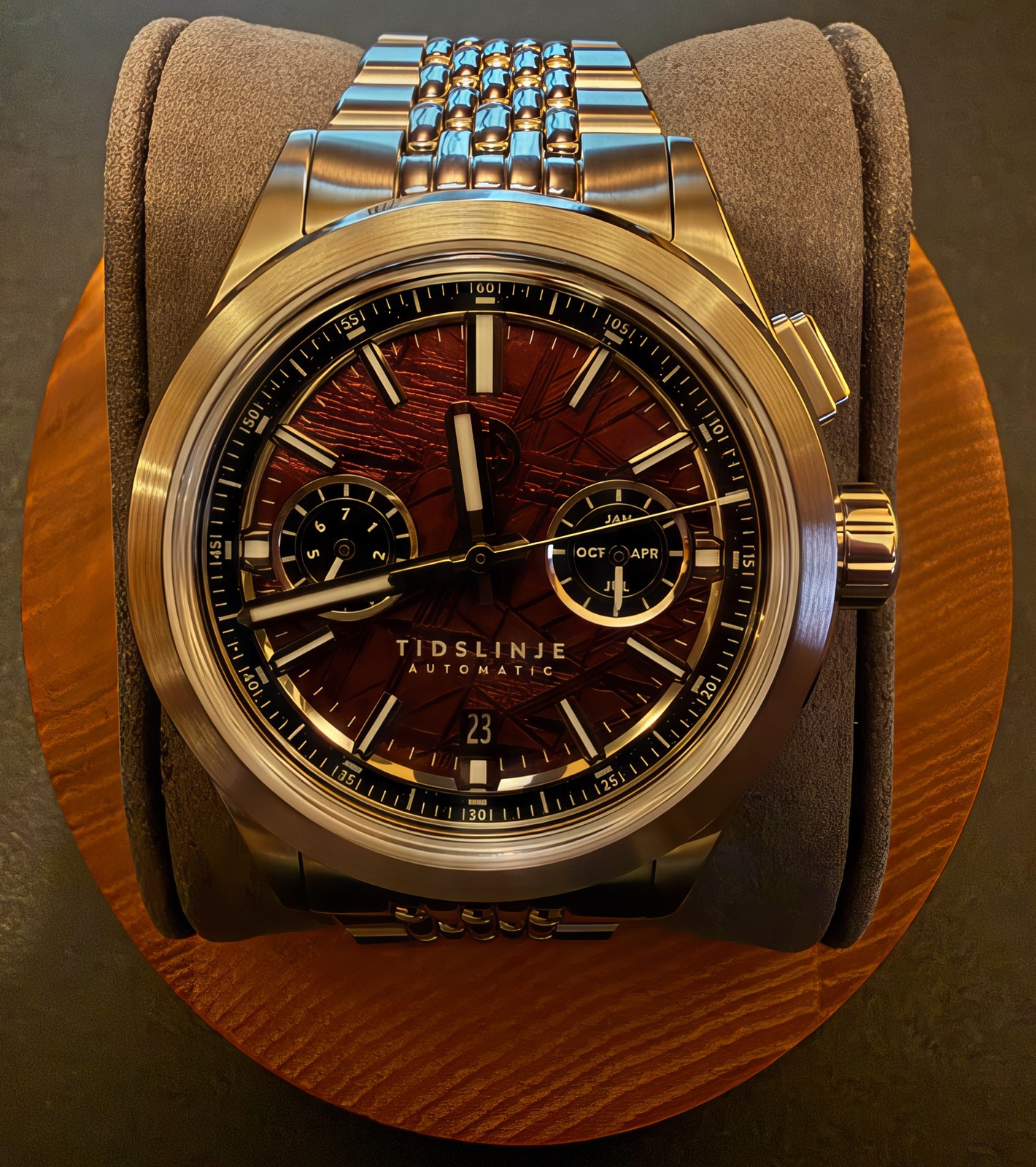 Henry Archer Tidslinje Meteorite Spectral Red 40mm Automatic Triple Calendar