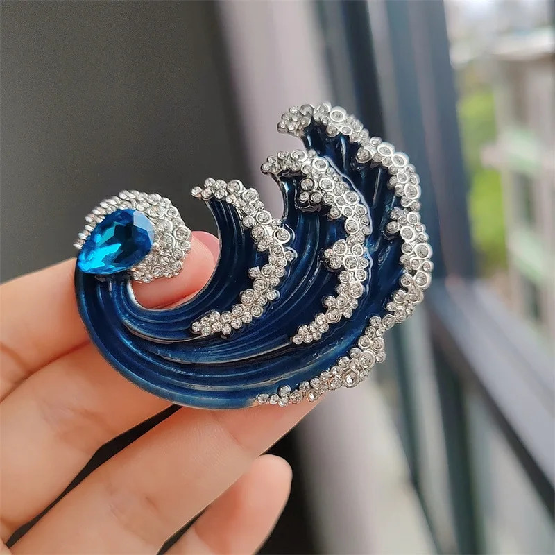 Luxury Wave Shape Brooch Fashion Women’s Accessory Pins Jewelry