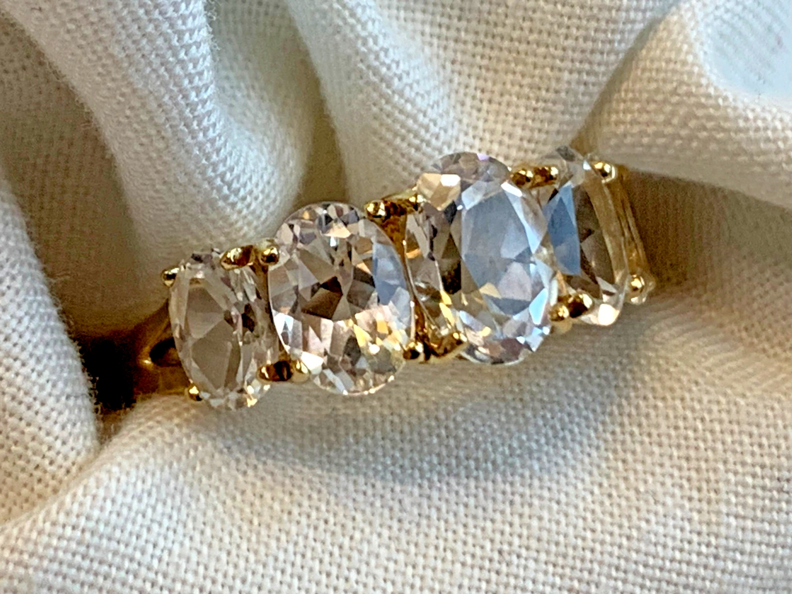 10K Yellow Gold Ring 2.56g Fine Jewelry Size 5.75 Band Clear Oval Stones *READ*