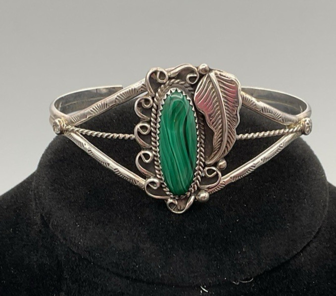 Native American Cuff Bracelet Silver Tone Malachite Stone 6″ Wrist 14.9g NICE