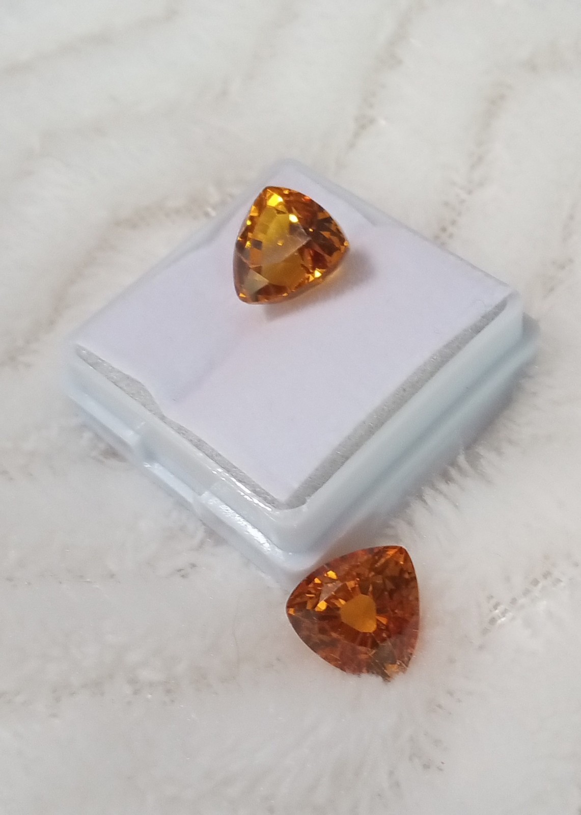 9x9x9x7mm Lab Created Diffused Orange Padparadscha Thick Trillion Cut About 14CT