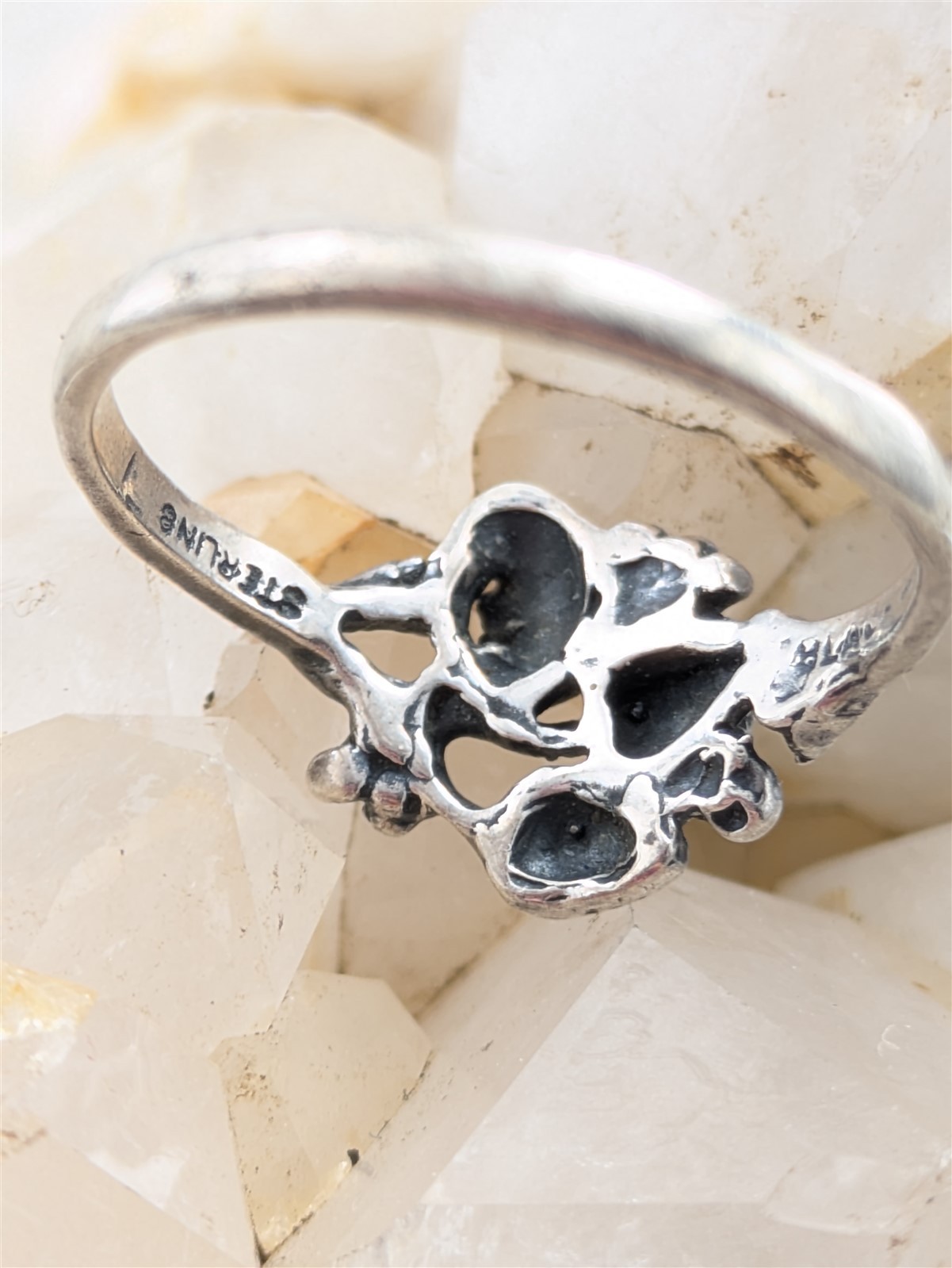 Black Hills Vintage Sterling Acorn Berries Leaves Floral Ring Size 7.25 – 2 Gram