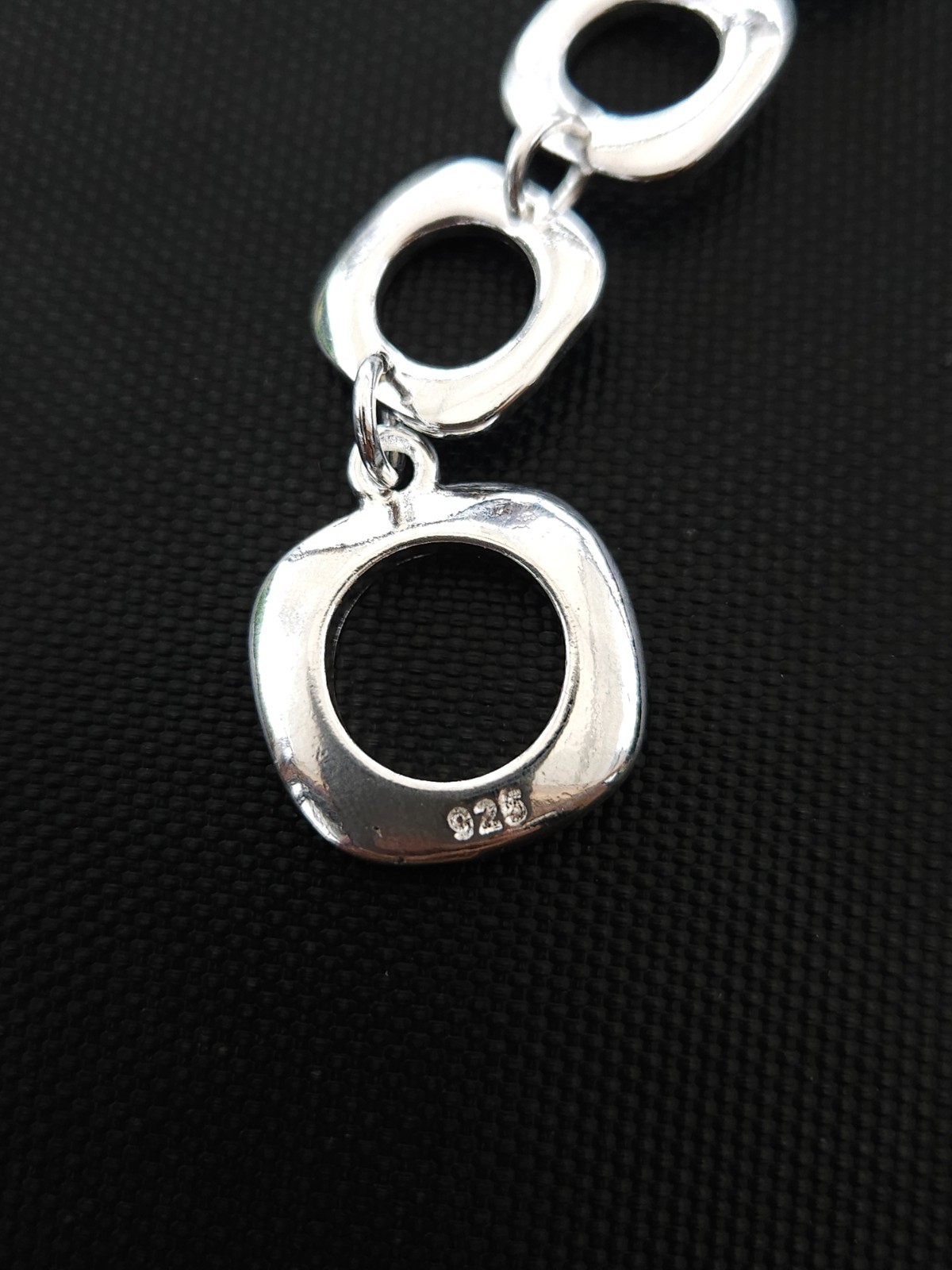 Sterling Silver Squared Cushion Link Toggle Bracelet – 20cm 925