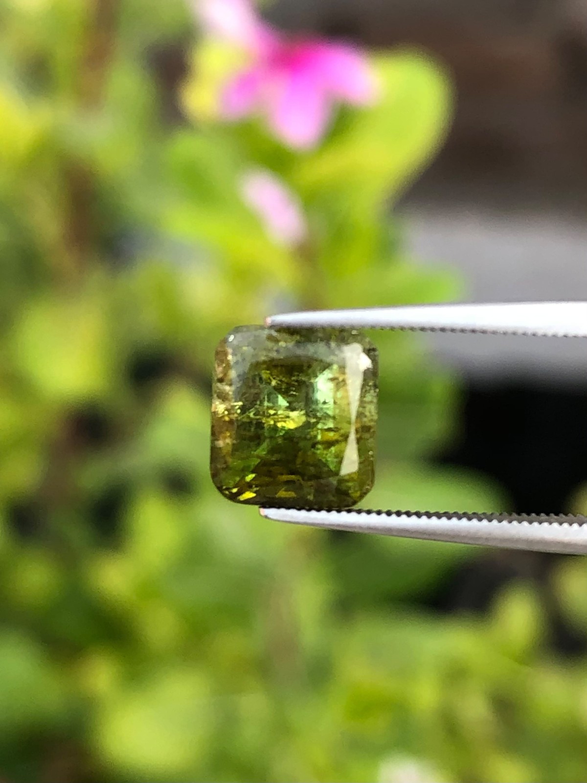 2.40ct natural green tourmaline loose gemstone size 7.60×7.0×5.75mm