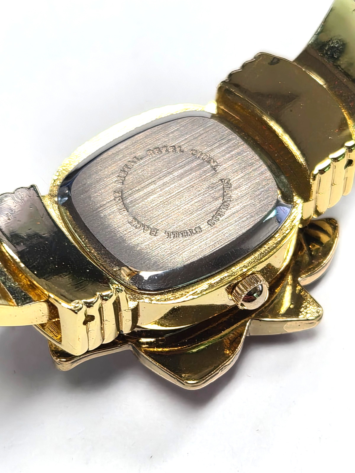NOS Estate Macy’s Holiday Lane Christmas Poinsettia Hidden Flip Top Cuff Watch