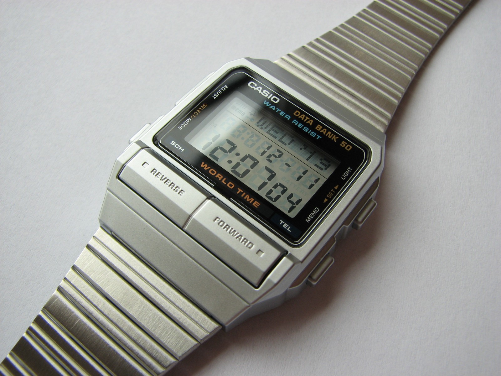 BIN! NEW NOS Second edition Casio DB-520 Front Button World-Time Data-Bank watch