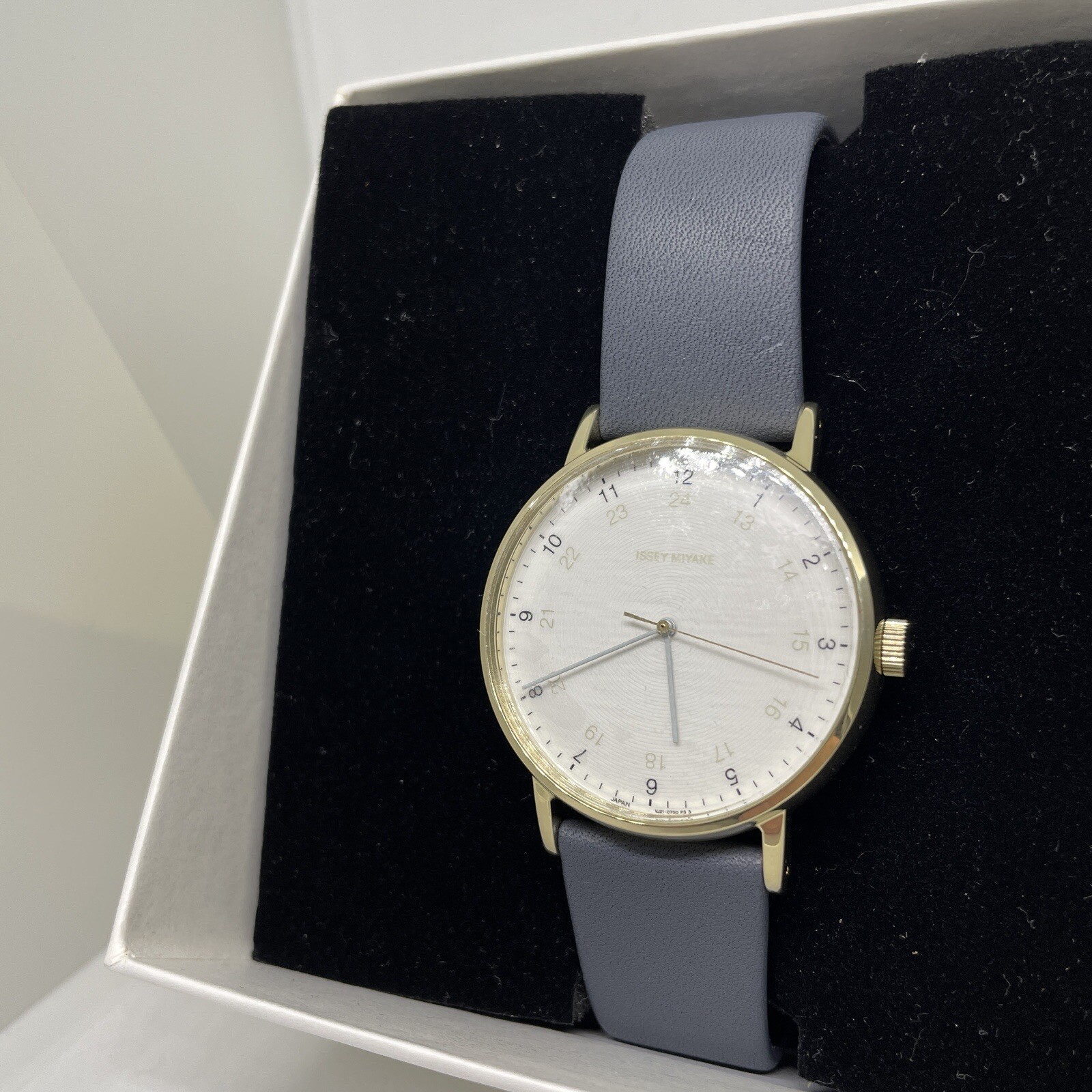 ISSEY MIYAKE F NYAJ706 Analog Quartz Watch Designed by Ichiro Iwasaki SEIKO JP