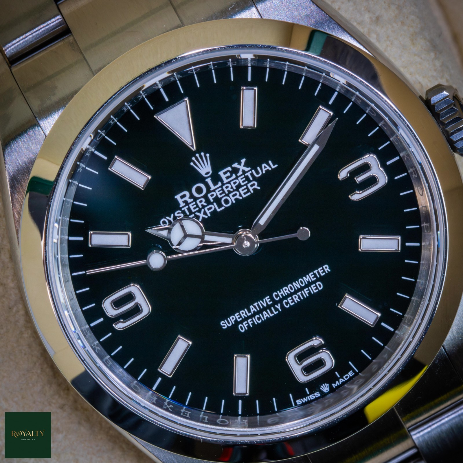 Rolex Explorer 36 124270 Explorer I 2023 Box & Papers Oystersteel Black Dial