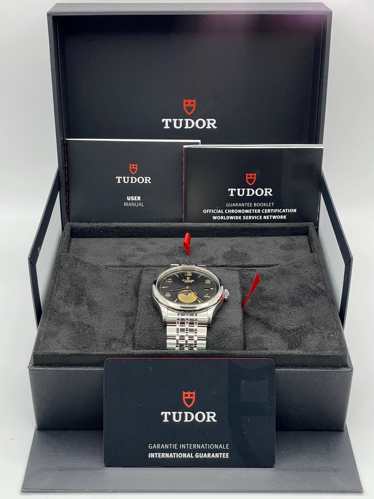Tudor 1926 Luna 39mm Black Dial Steel M91560-0003 Unworn Box Card