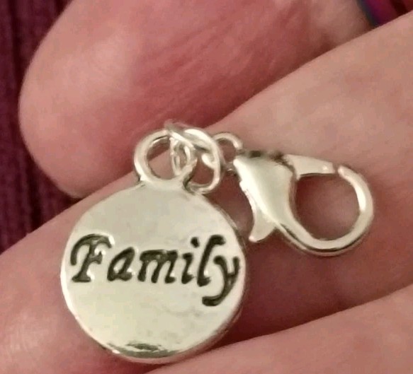 Silver Family Word Clip-On Charm Pendant Inspiring Christian 4 Necklace Bracelet