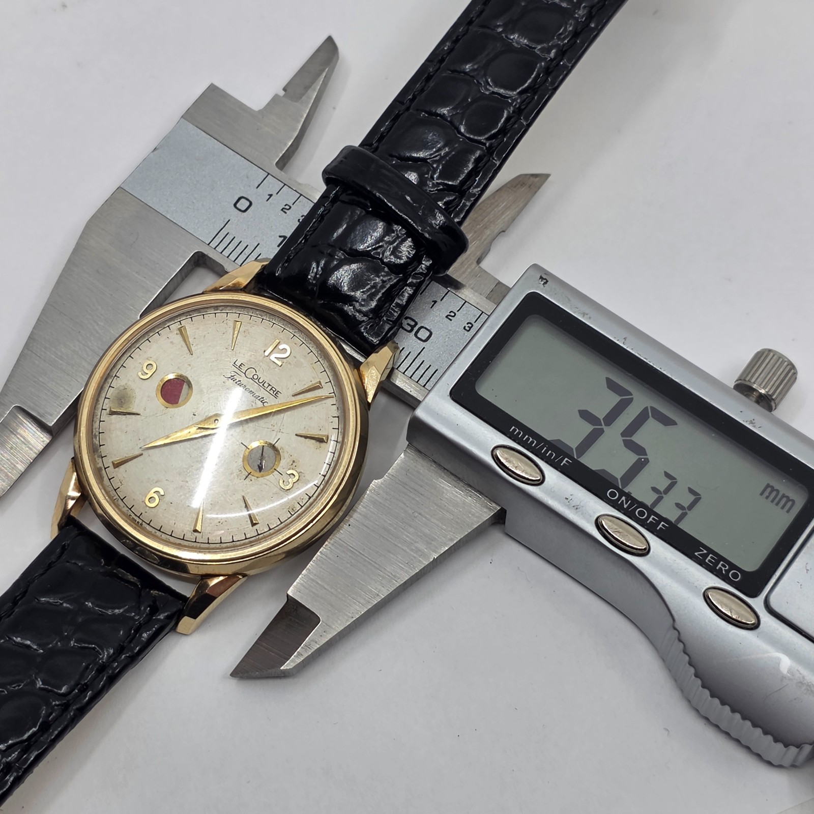 RARE Le Coultre Futurematic Porthole Bumper Automatic Power Reserve Watch
