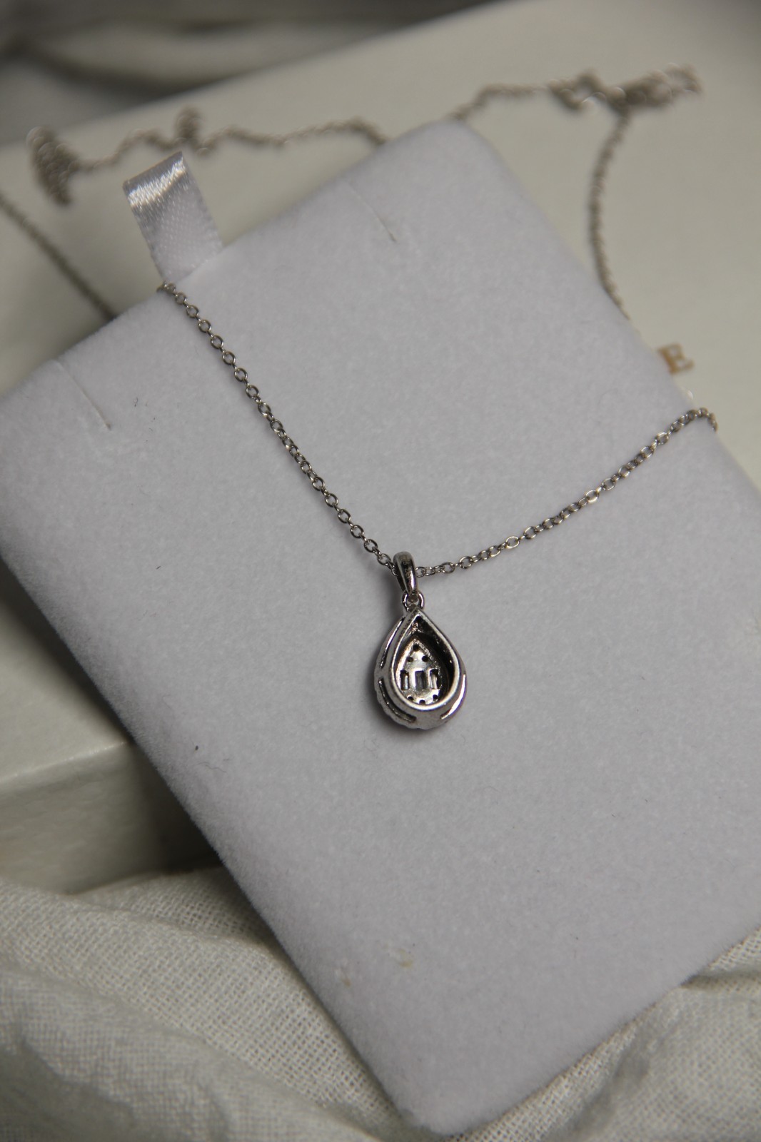 Kay Jewelers Sterling Silver 925 1/10ct Diamond Teardrop Necklace & Earrings Set