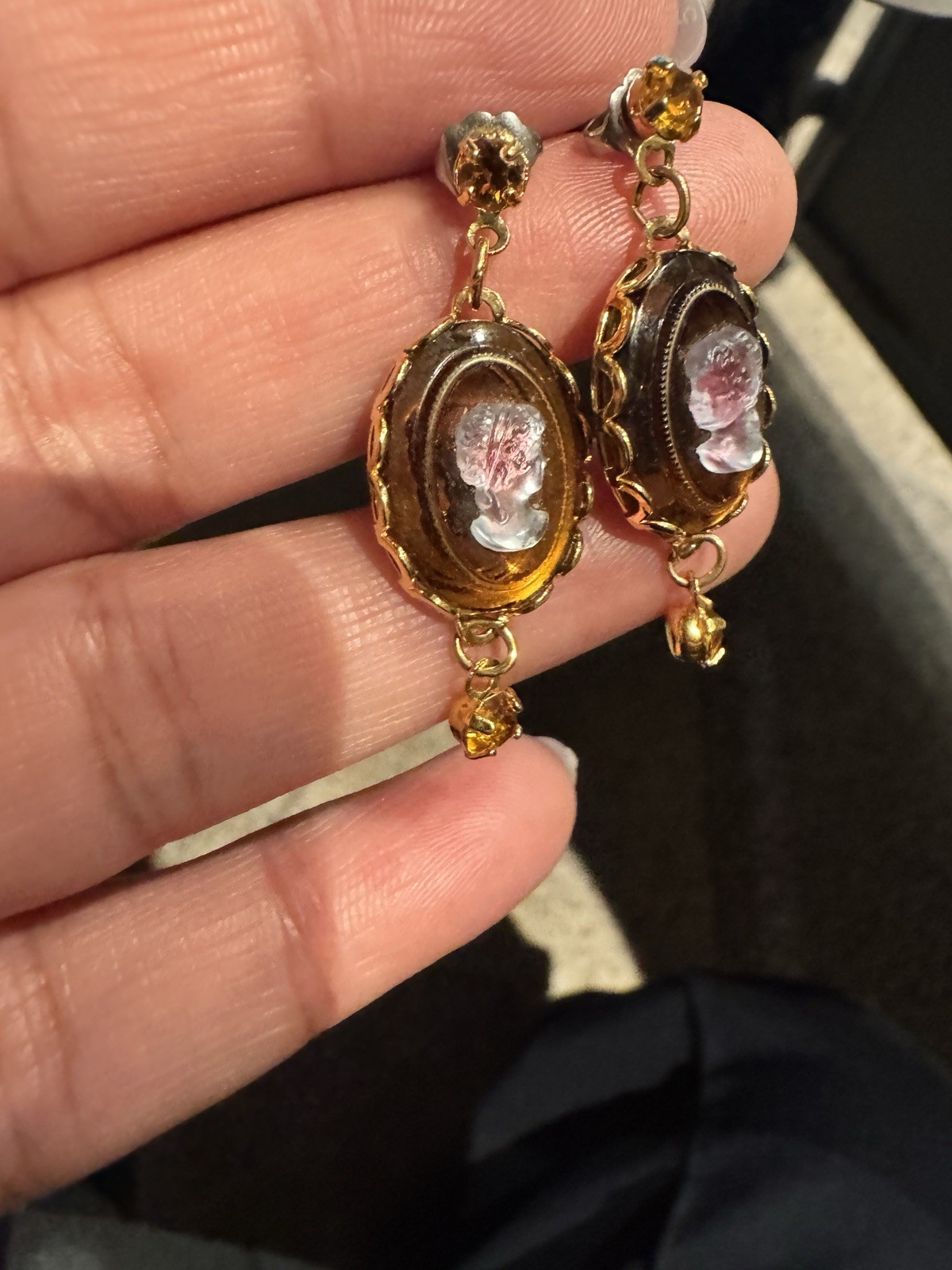 Confirmed Vintage JULIANA Cameo For CELEBRITY NY Brooch / Pendent & Earings Set