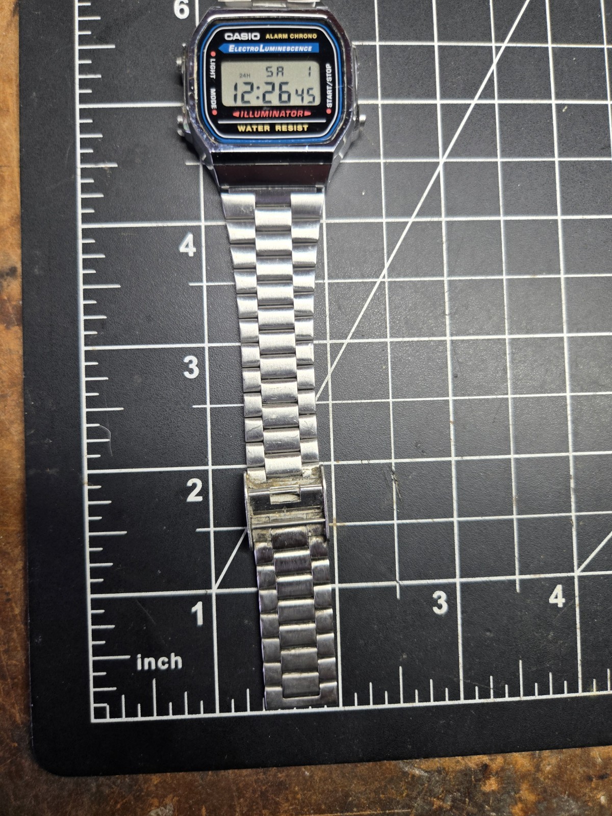 CASIO A168 Quartz Digital Watch Alarm Chrono Electro Luminescence SILVER – Great
