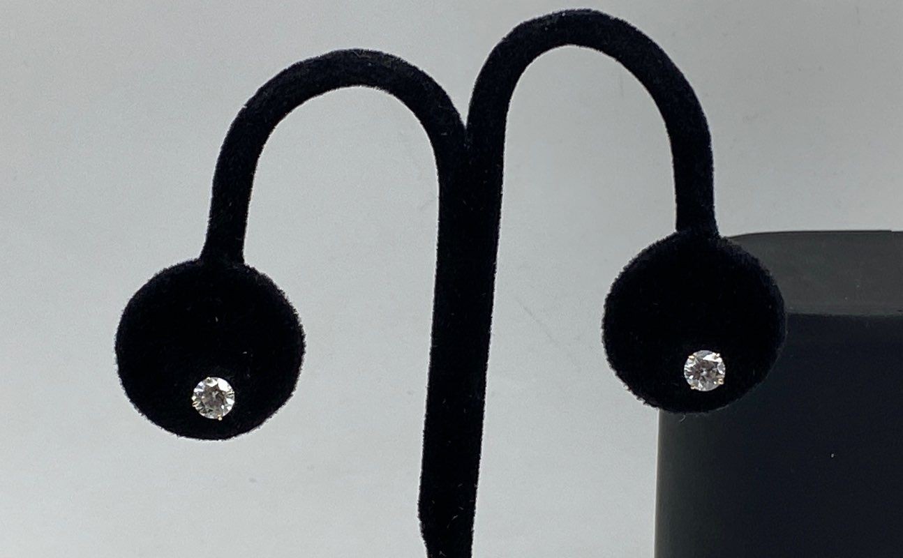 14k Yellow Gold Cubic Zirconia Solitaire Stud Earring 0.5g