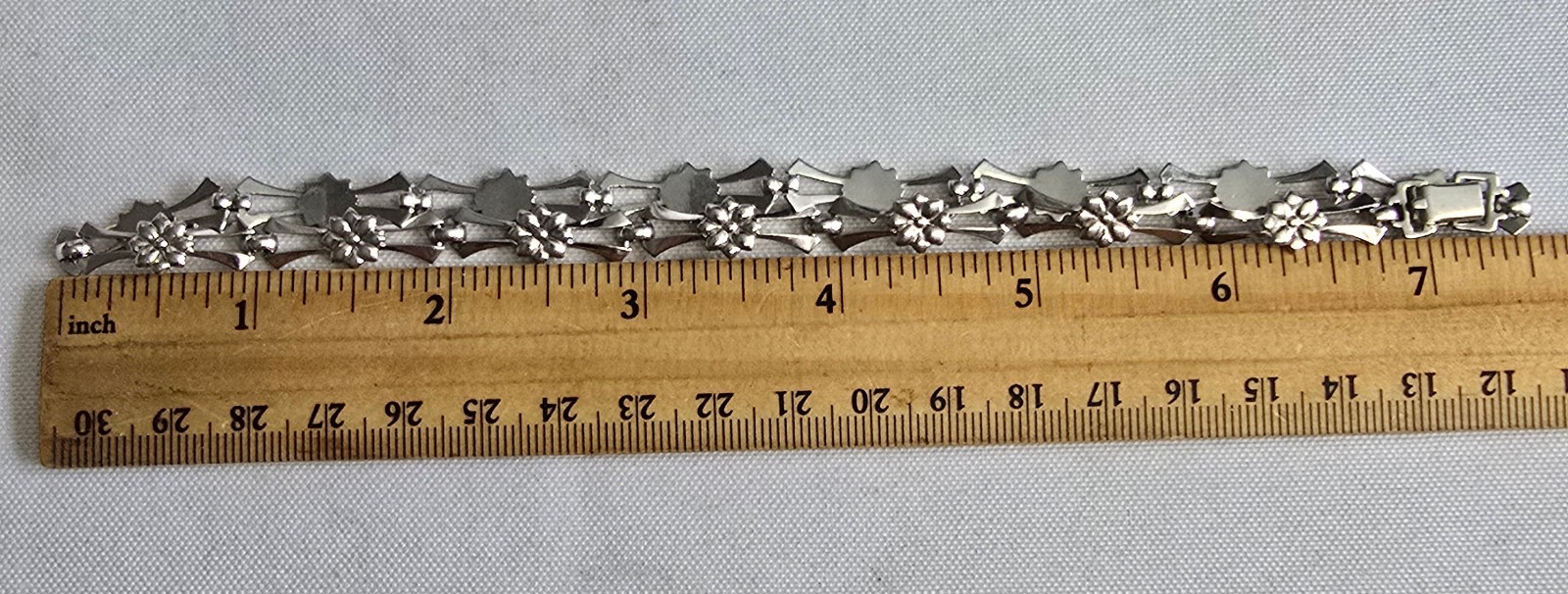 Sterling Silver Floral Necklace 14.53g Fine Jewelry 15″ Chain Flower Choker