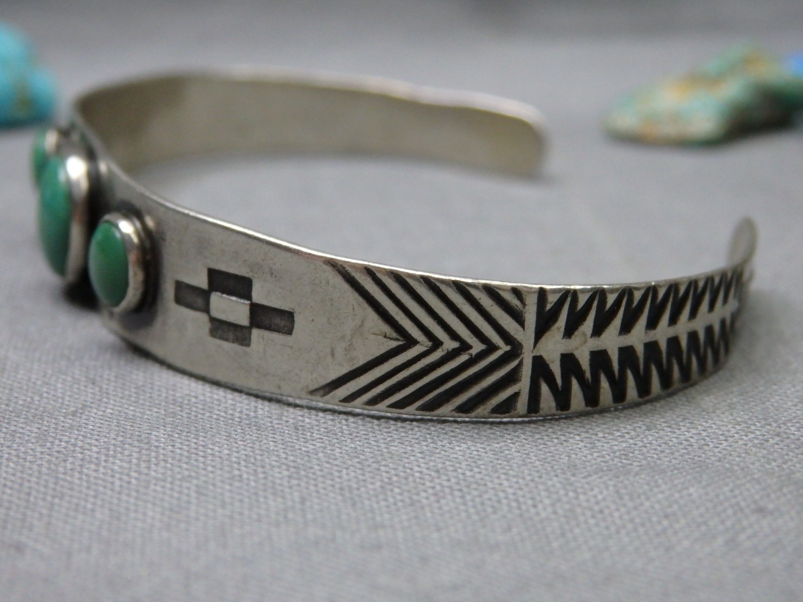 Fred Harvey Era NAVAJO Natural NEVADA TURQUOISE Sterling Silver Cuff Bracelet
