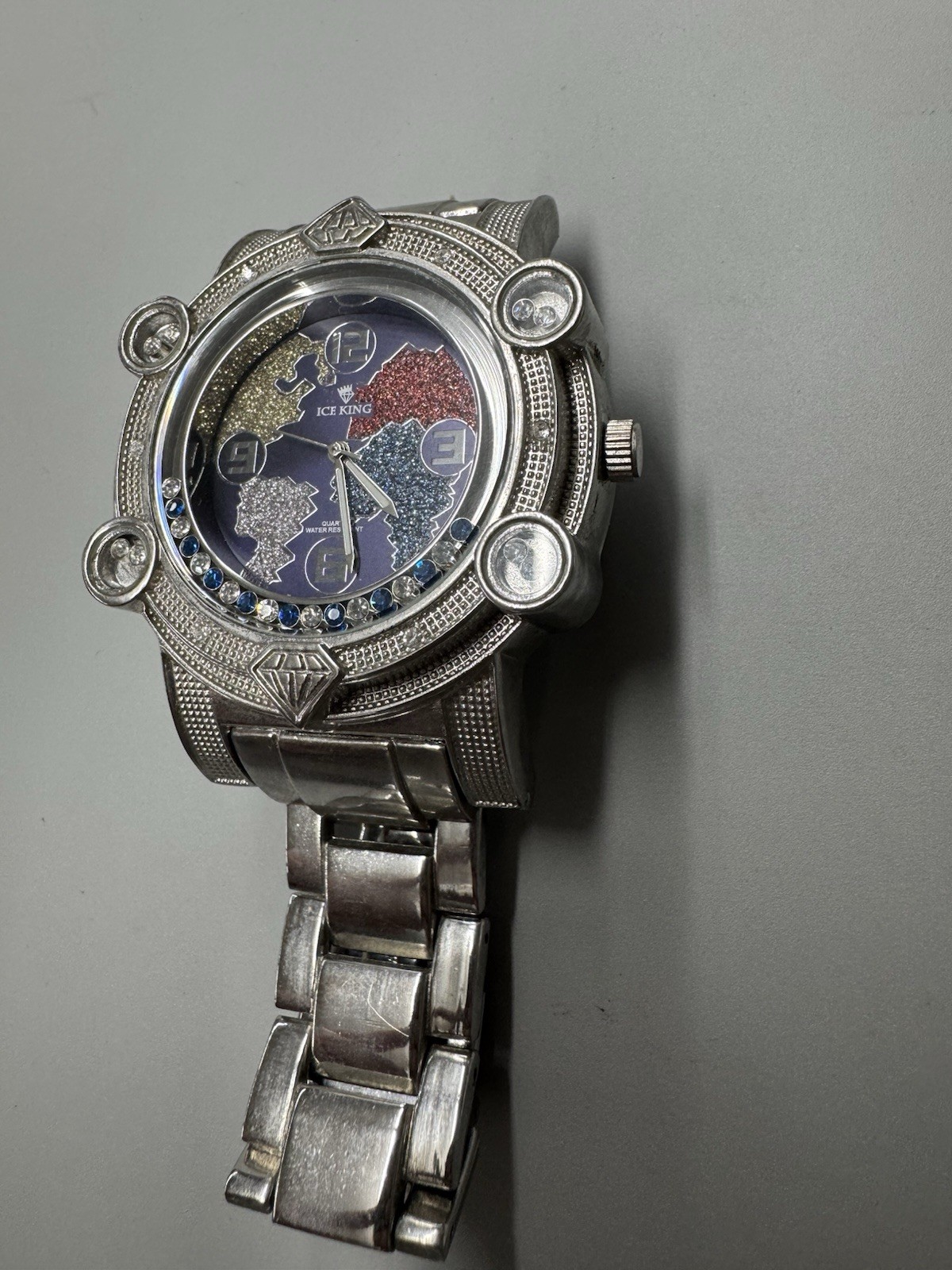 Ice King Men’s Quartz World Map Fashion Watch Floating Crystals Needs Battery
