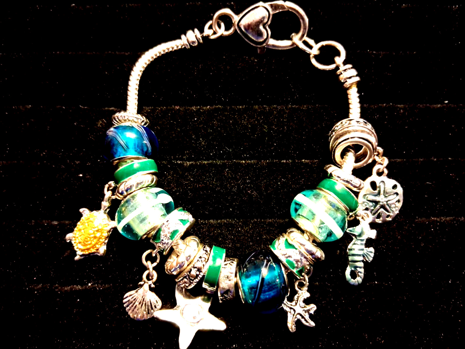 BRACELET BY LANDAU W/SEALIFE CHARMS AND MURANO GLASS CHARMS 2000’S