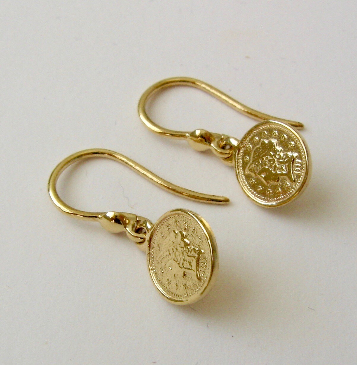 GENUINE SOLID 9K 9ct YELLOW GOLD SMALL 1899 COIN DANGLE HOOK EARRINGS