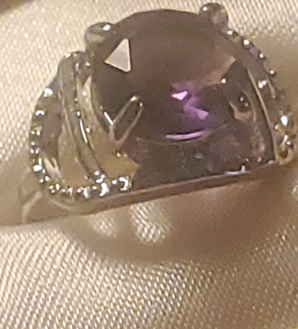 Vintage Dinner Ring Amethyst Silver-tone Ladies SIZE 7. F5