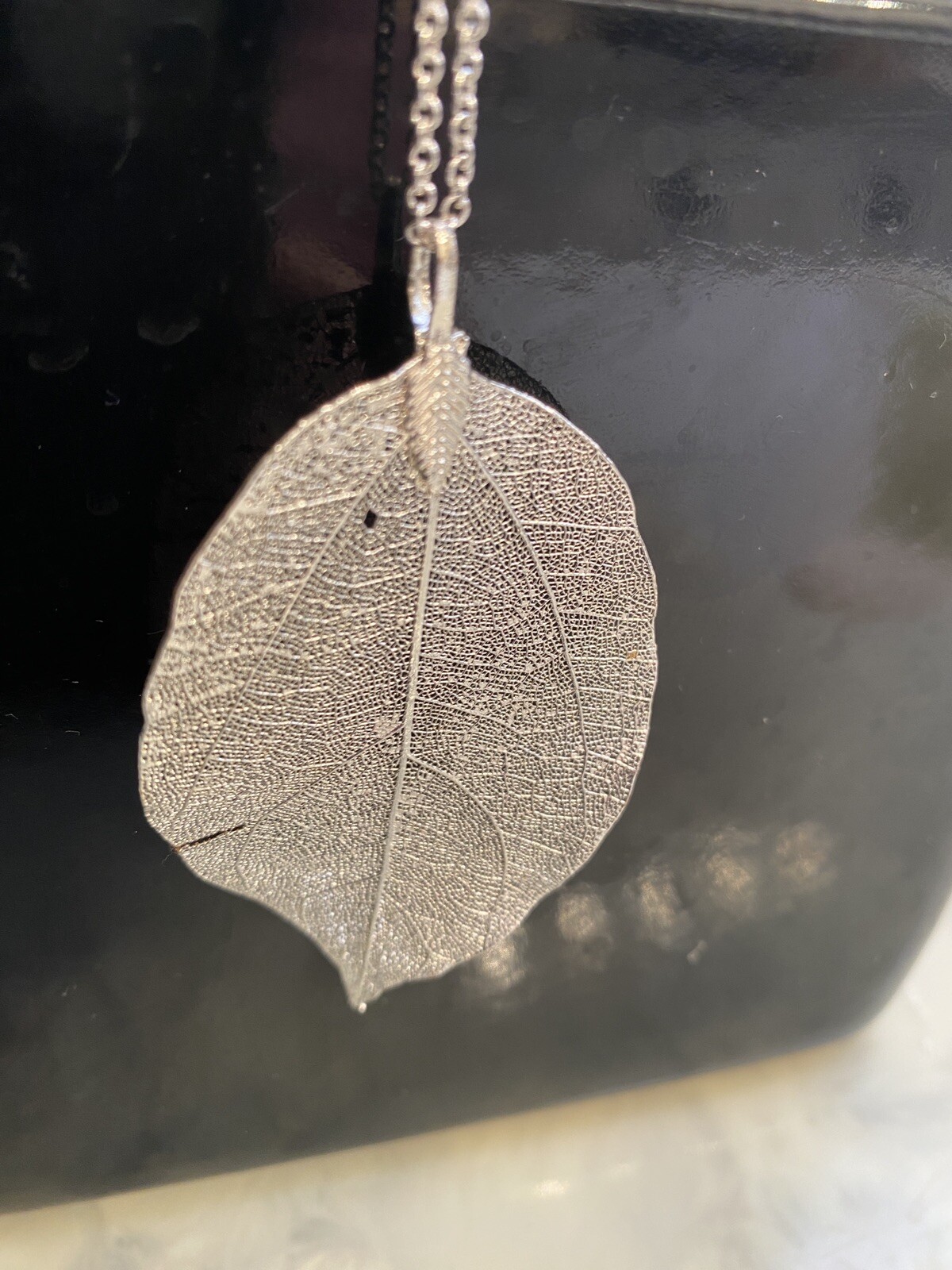 Pendant Necklace Silver Tone Dipped Aspen Leaf 20″ Long Chain-multiple lengths
