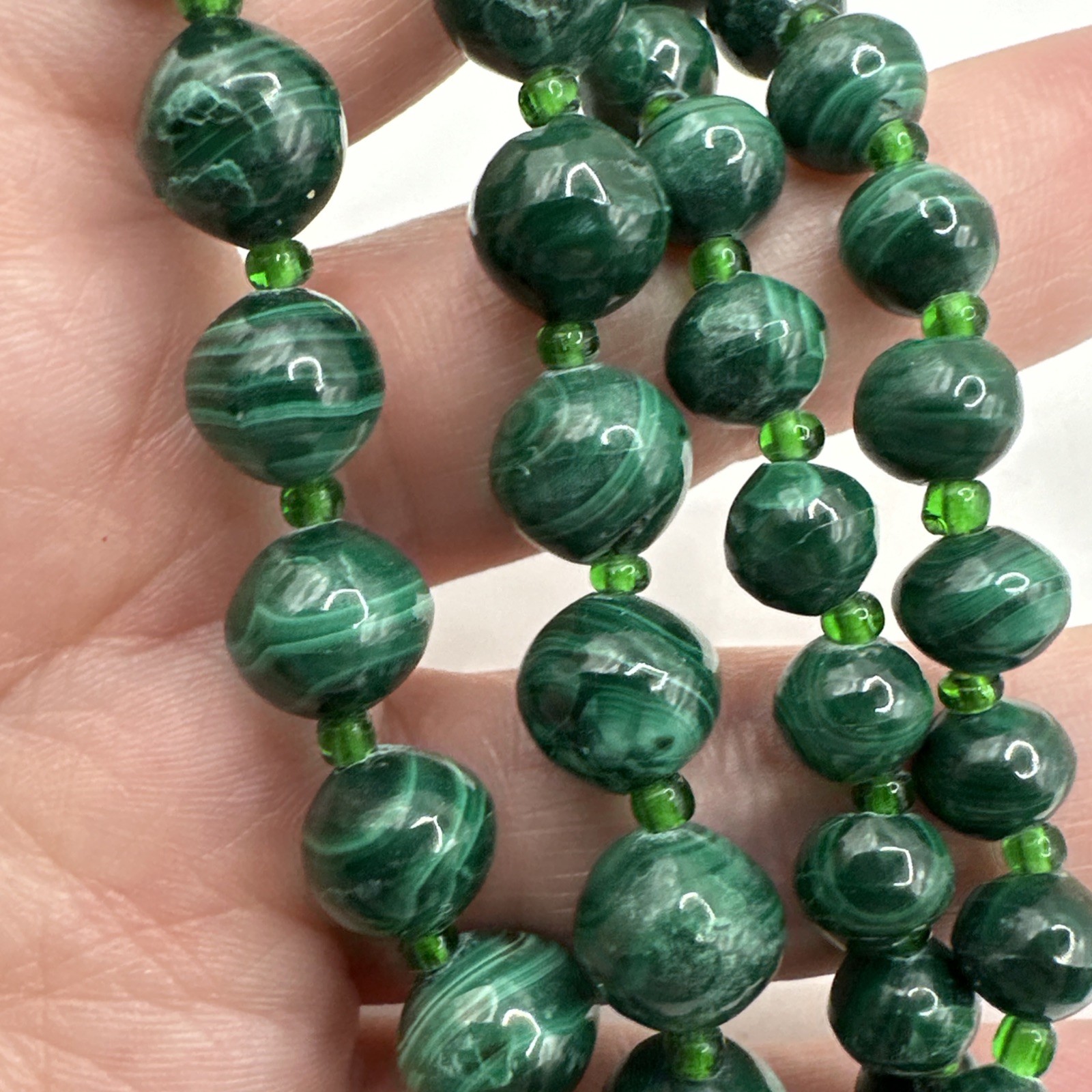 Vtg Green Malachite Graduated Bead Necklace Small Glass Spacers Boho Southwest