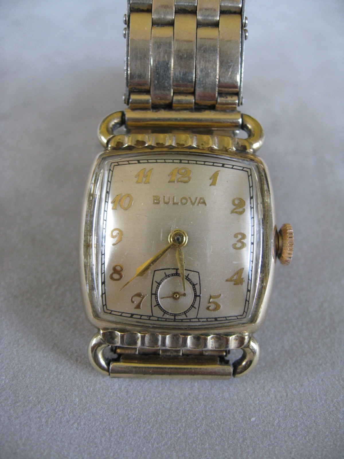 Vintage 1952 Working Bulova Men’s Director Watch 15 jewels/Swiss 10BT movement