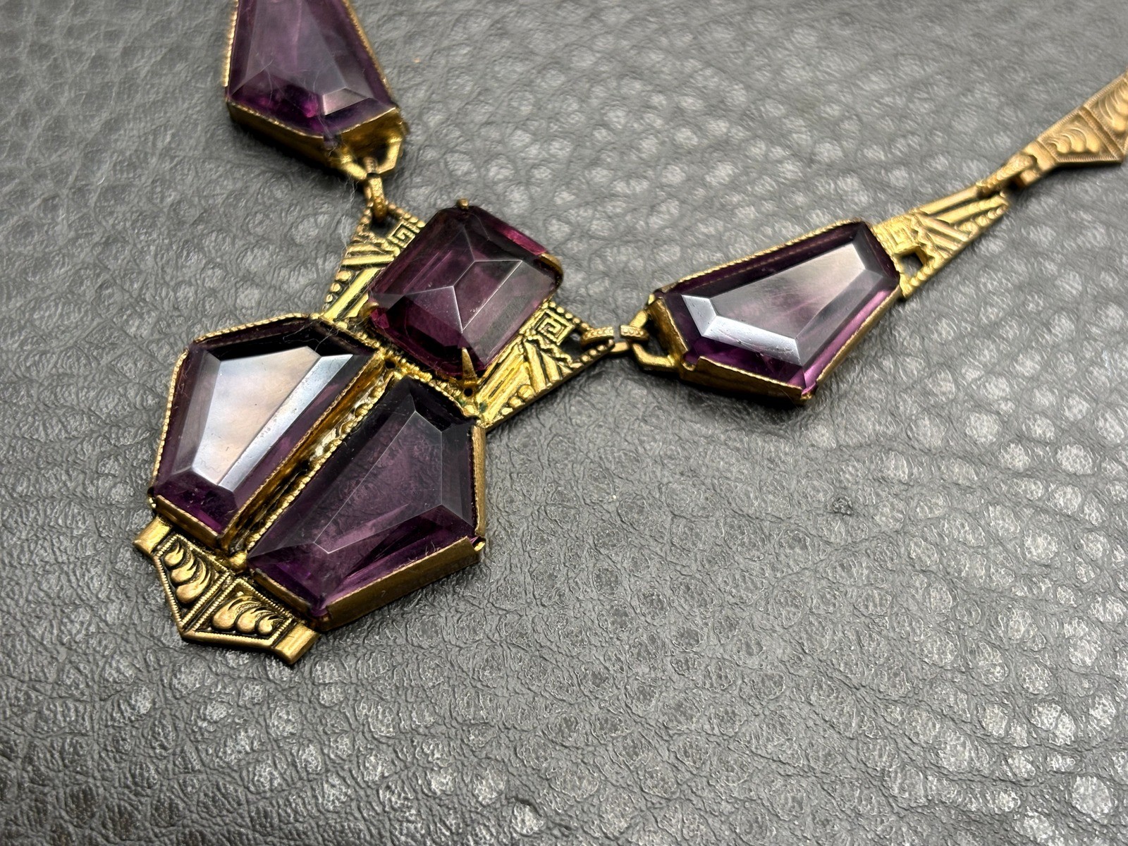 Vintage Art Deco Faux Amethyst Glass Gold Tone Ornate Chain Statement Necklace