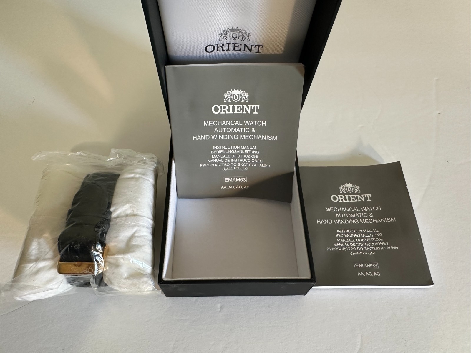 Orient Bambino AC00-D1-A Automatic Watch Black Dial Gold Case Leather Strap