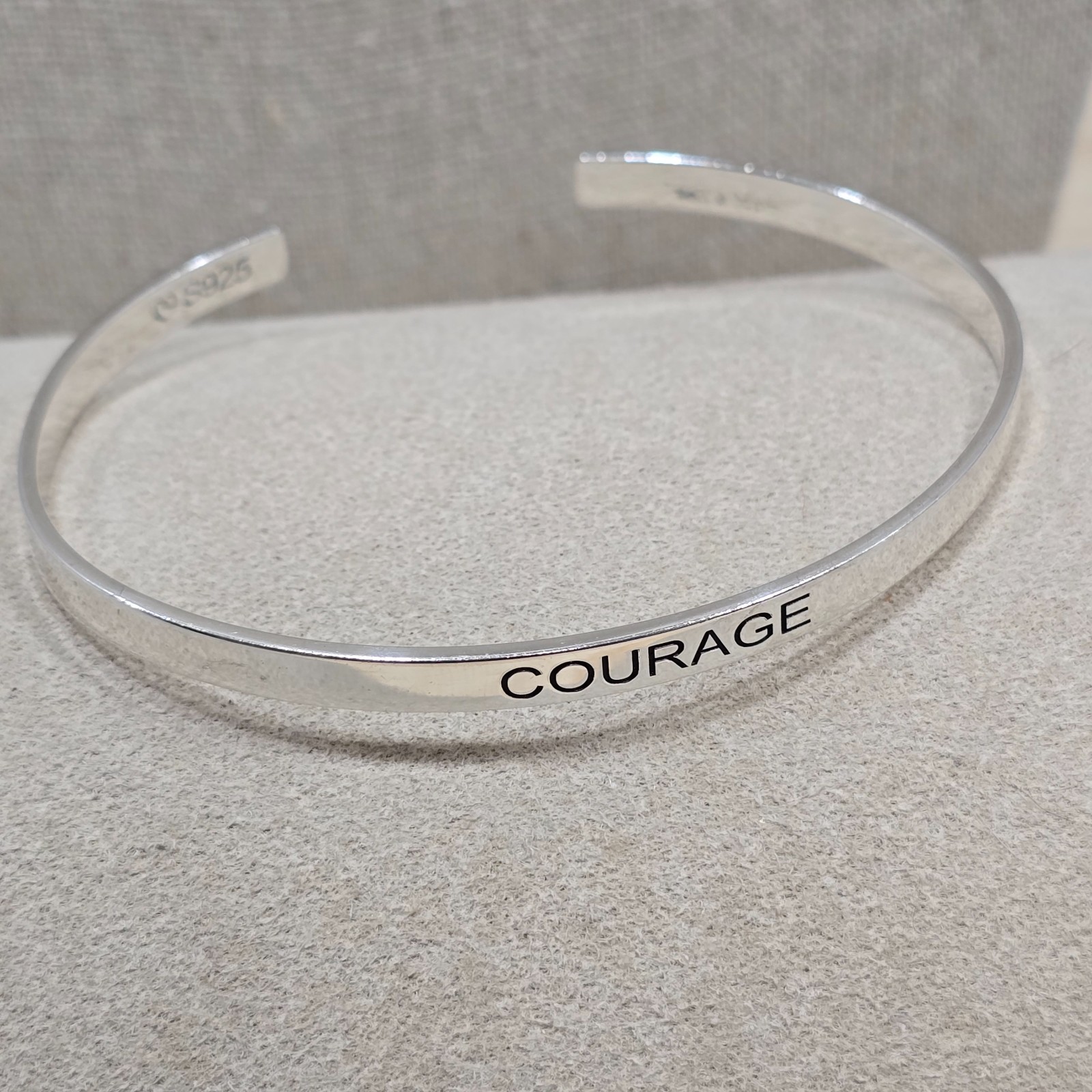 Soufeel 7″ Engraved COURAGE S925 Sterling Silver Oval Cuff Bangle Bracelet