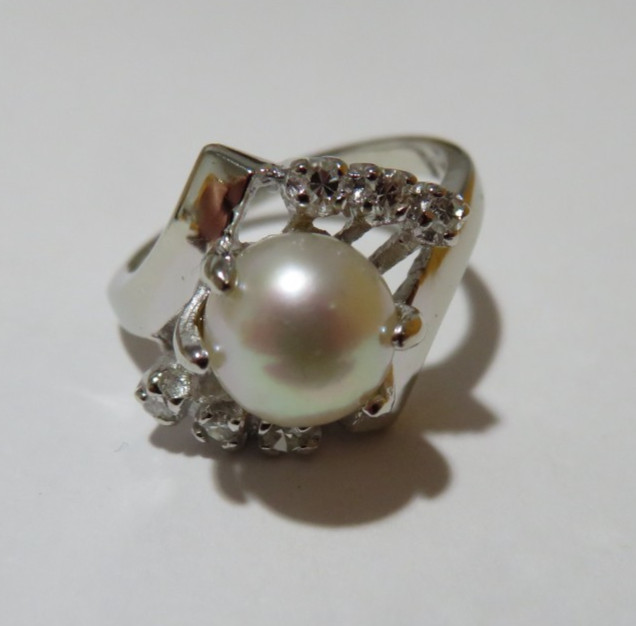 14K WG PEARL & DIAMOND CLUSTER RING SZ 2.25 2.60 grams (AI-2977)