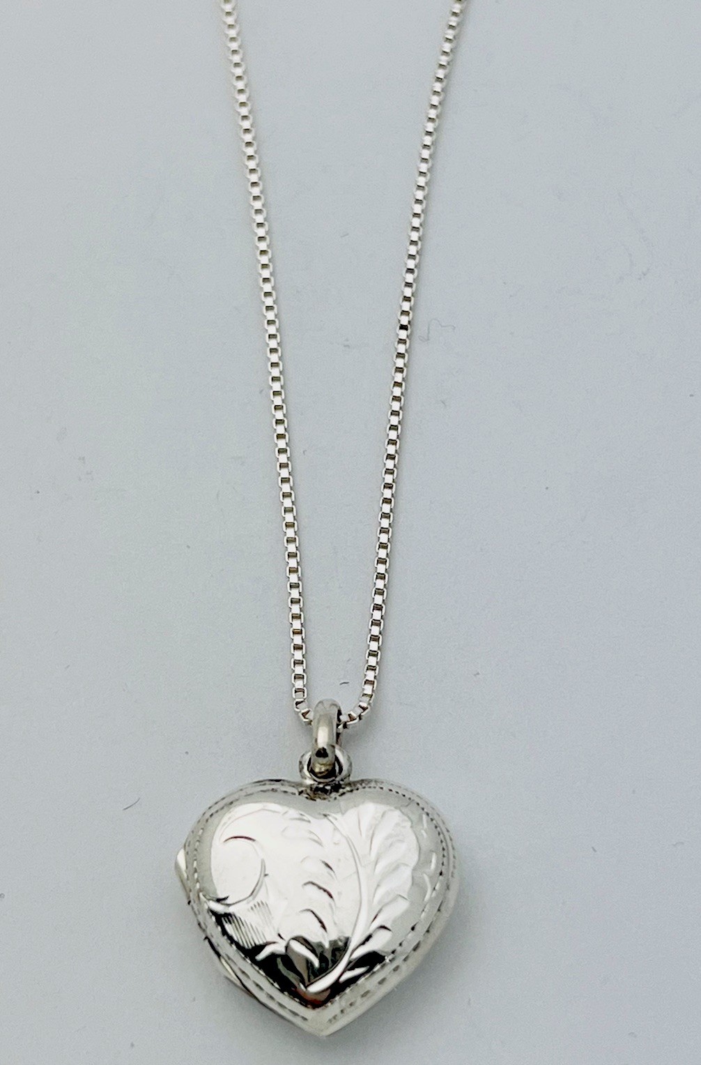 925 Sterling Silver 6.5 Gram Etched Heart Locket Necklace 18”