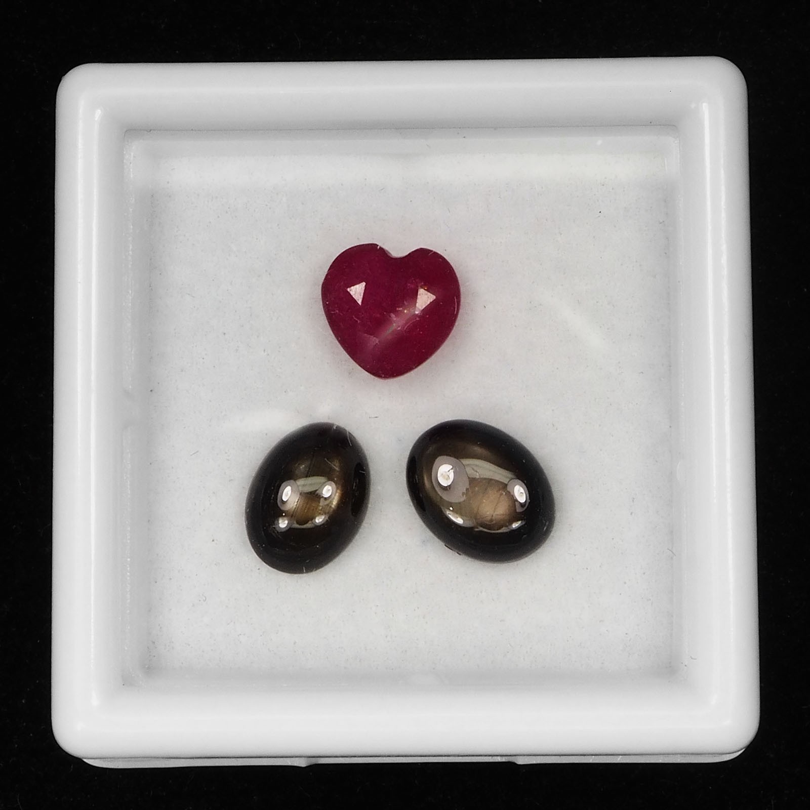 Natural Thailand Black Star Sapphire & Red Ruby Heart Loose Gemstones 3.61Ct