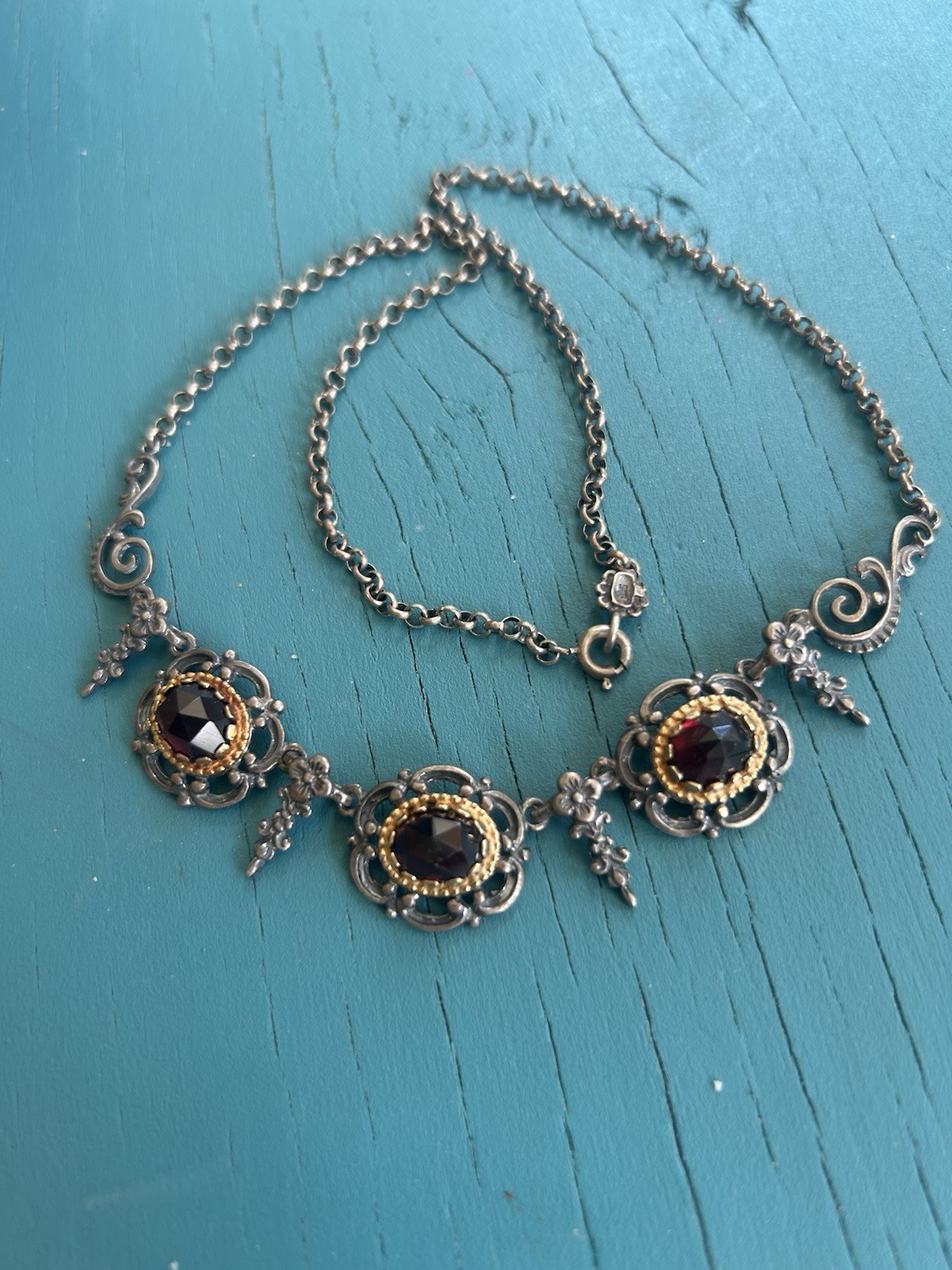 Beautiful vintage 835 silver costume necklace with natural garnets