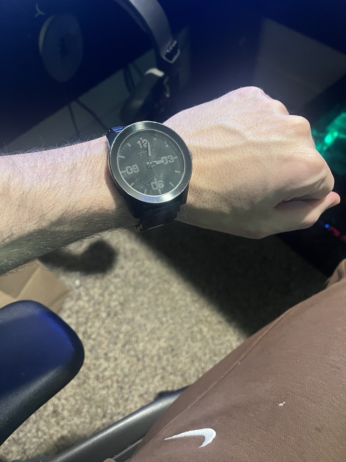 4 Nixon Watches!! Gold , Black , Brown , Green !