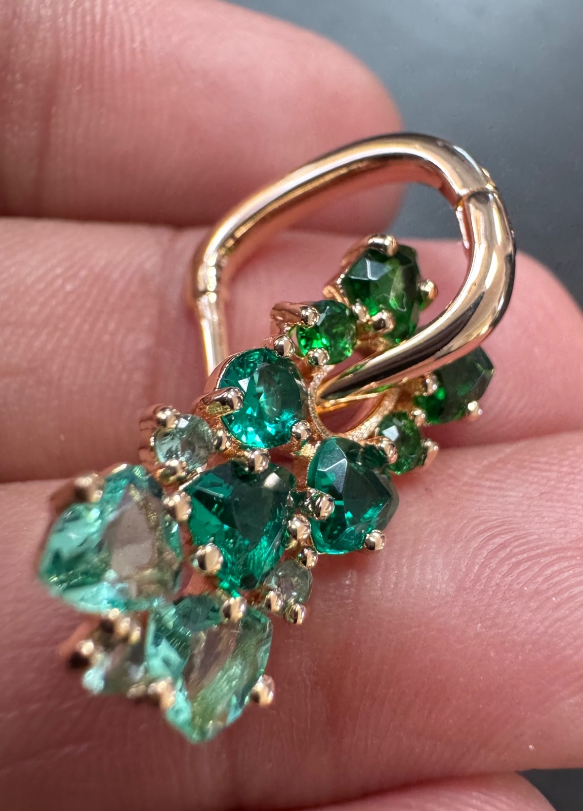 585 14K RG Rose Gold Stamped Allure Ombré Kelly Green Stud Earrings