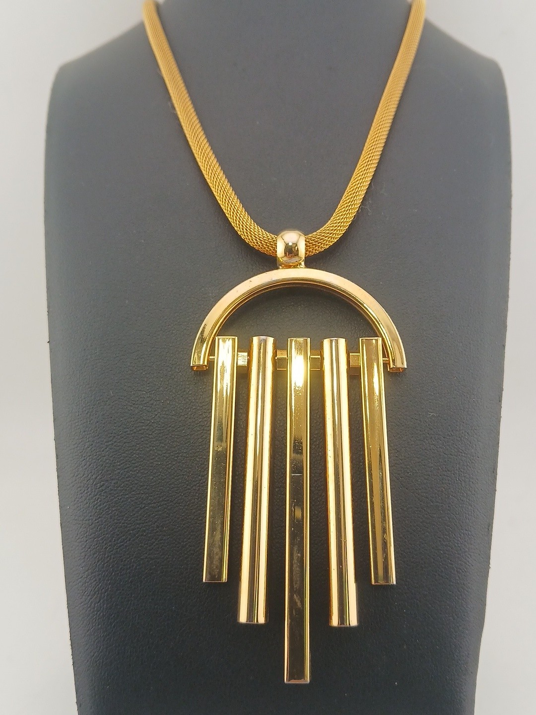 VINTAGE gold tone mesh architectural cylindrical fringe bars pendant necklace