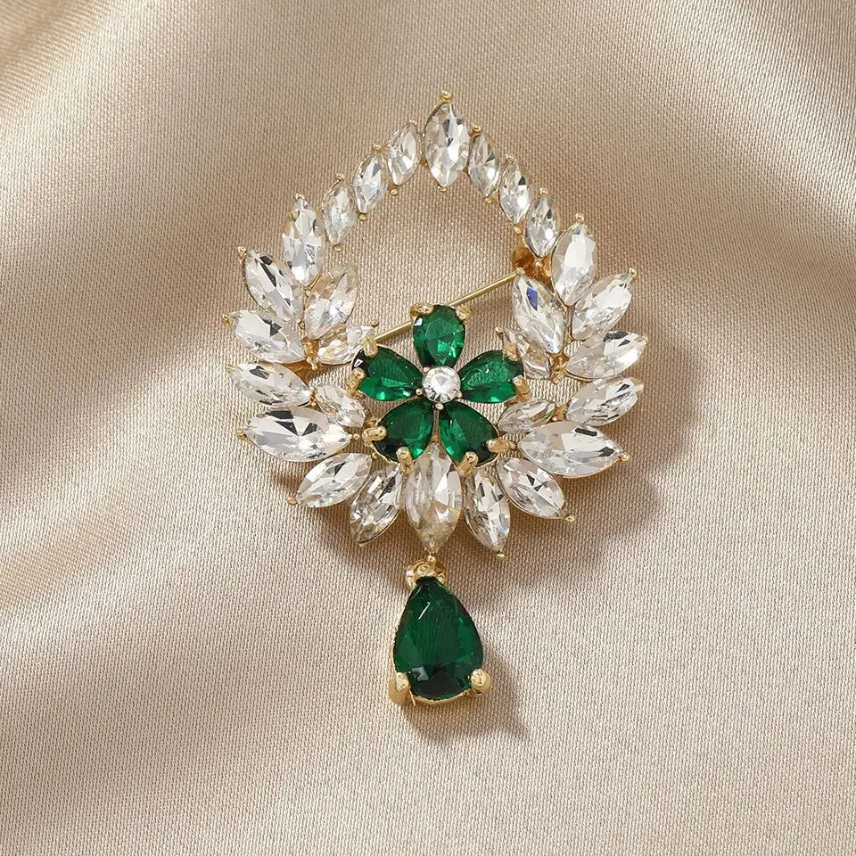 Women British style Baroque cross brooch, luxury rhinestone pins coat accessory