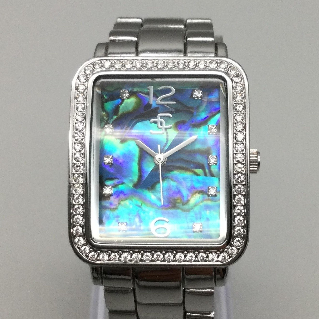Chico’s Womens Watch 28mm Abalone Dial Silver Tone Bracelet New Battery 7″
