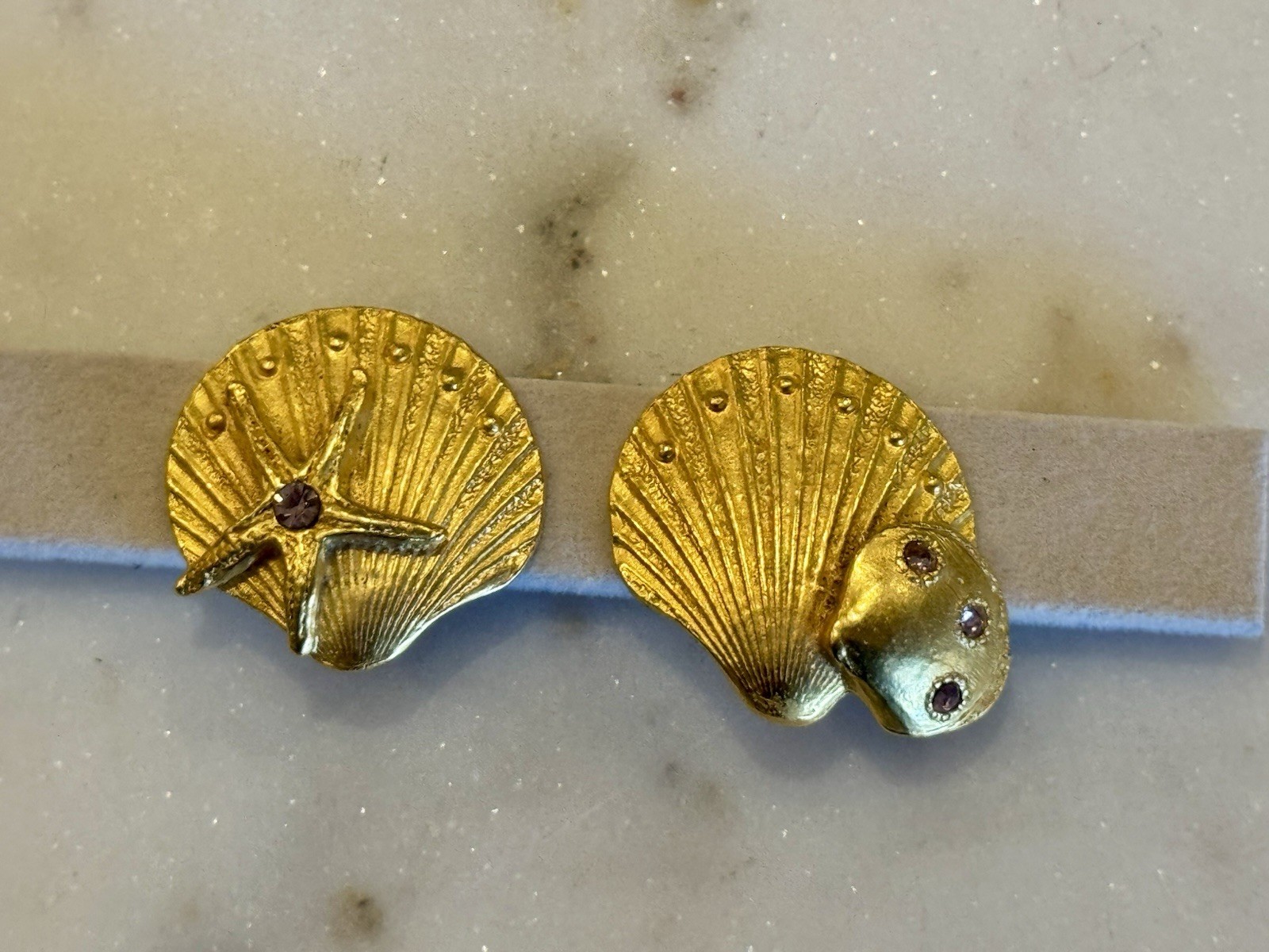 Gold Seashell Starfish Shell Amethyst Purple Crystal Rhinestone Earrings VTG