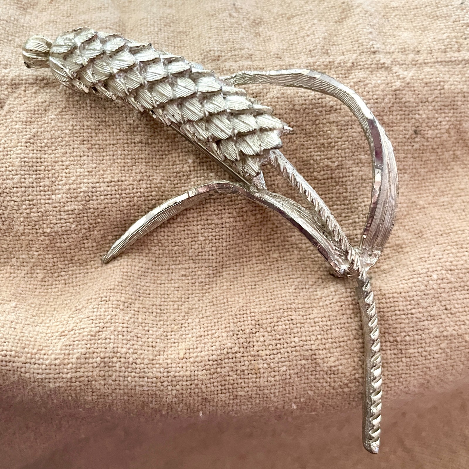 BSK Wheat Cattail Brooch, Textured Silver Finish, Vtg Pin, Leaves 2 x 3½ beawen