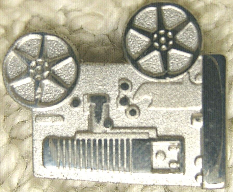 MINIATURE SILVERTONE METAL REEL TO REEL RECORDED 5/8″ LAPEL HAT TIE PIN IN CASE