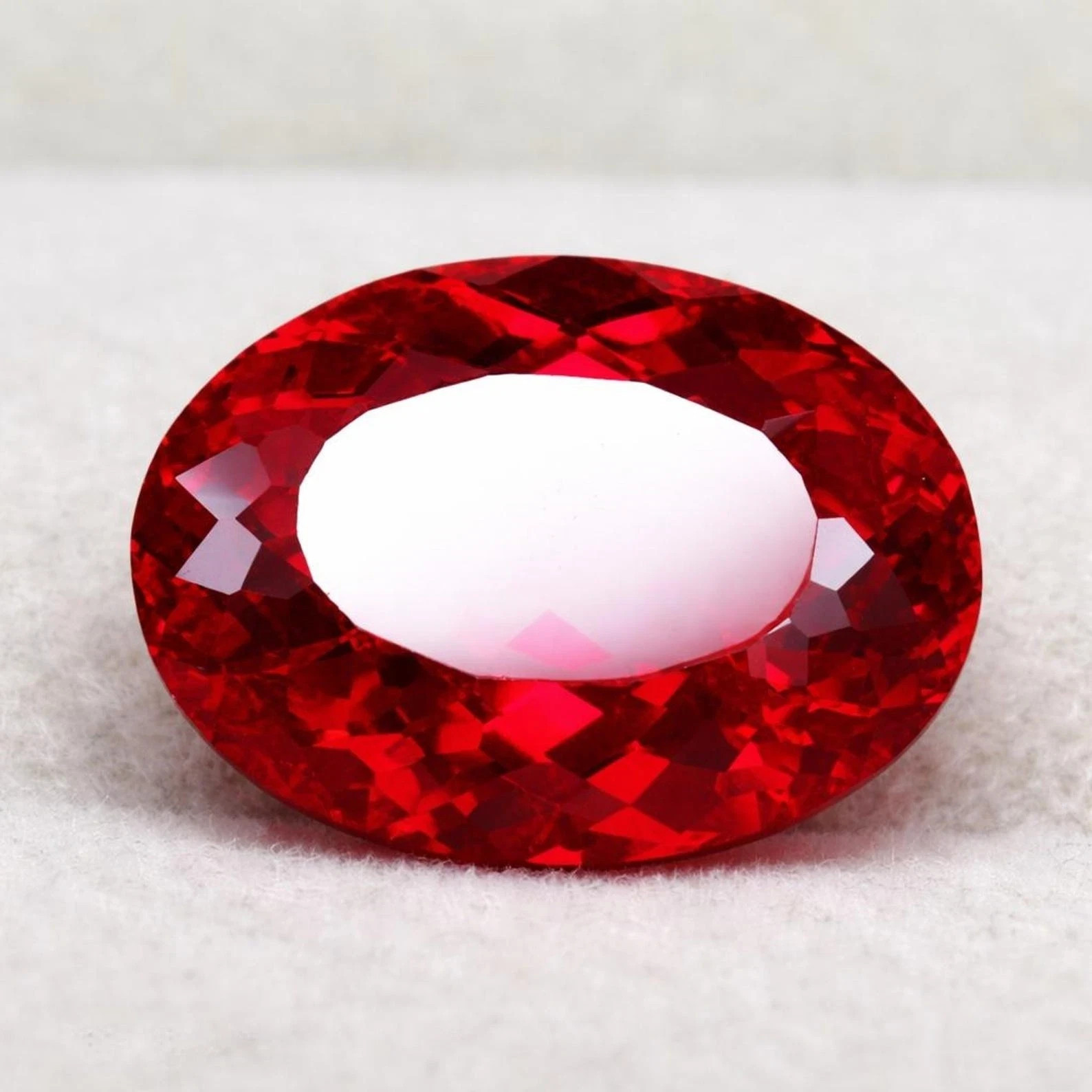 20.00 Ct+ Natural Flawless Myanmar Red Painite Oval Cut Loose Certified Gemstone